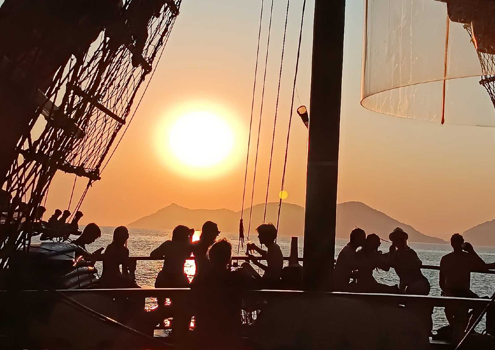 Ölüdeniz Gün Batımı Tekne Turu